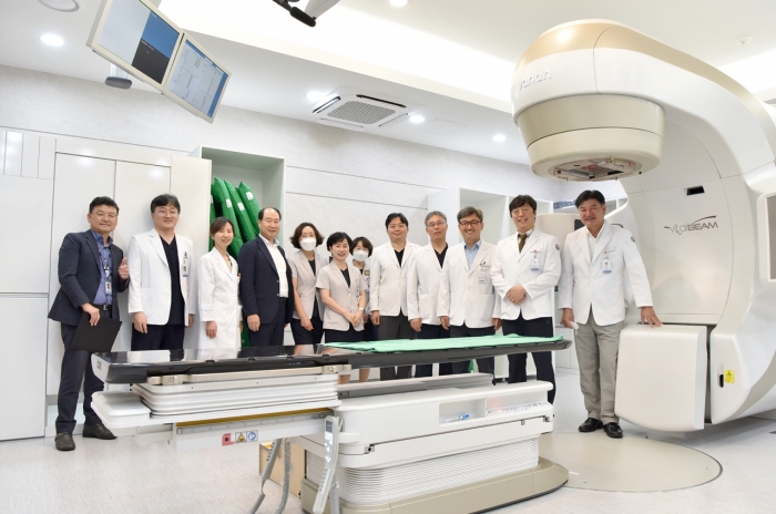 화순전남대병원이 최근 암 치료 선형가속기 ‘바이탈빔(VitalBeam)’을 도입했다.